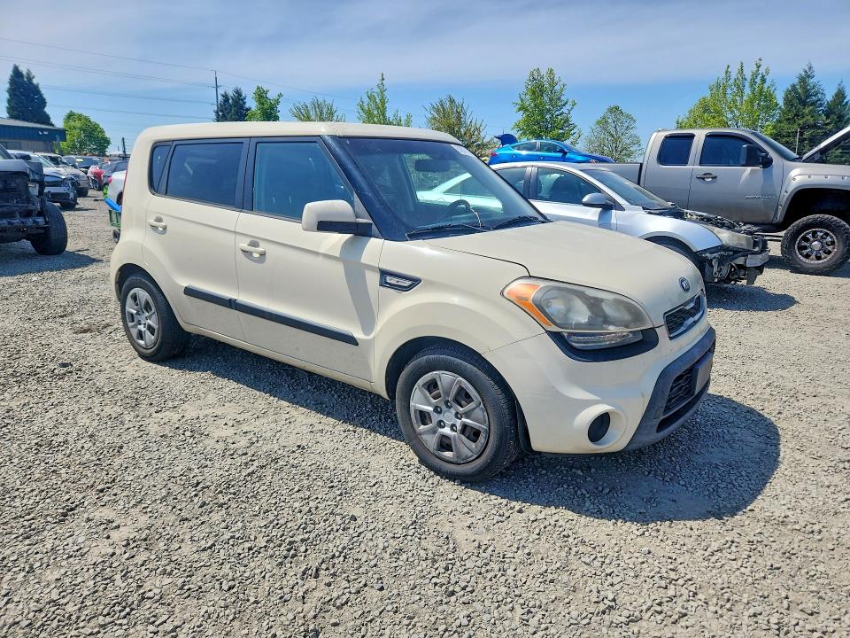 2013 Kia Soul მანქანა იყიდება აუქციონზე, vin: KNDJT2A51D7483982, აუქციონის ნომერი: 51877106