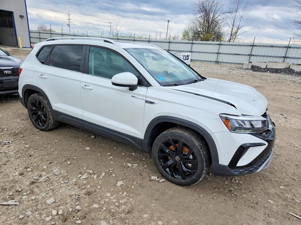 51099076 :رقم المزاد ، 3VVLX7B28NM044818 vin ، 2022 Volkswagen Taos مزاد بيع