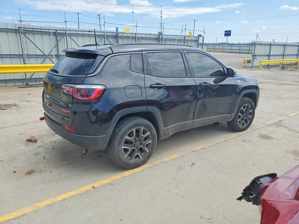48962726 :رقم المزاد ، 3C4NJDDB0KT744869 vin ، 2019 Jeep Compass مزاد بيع