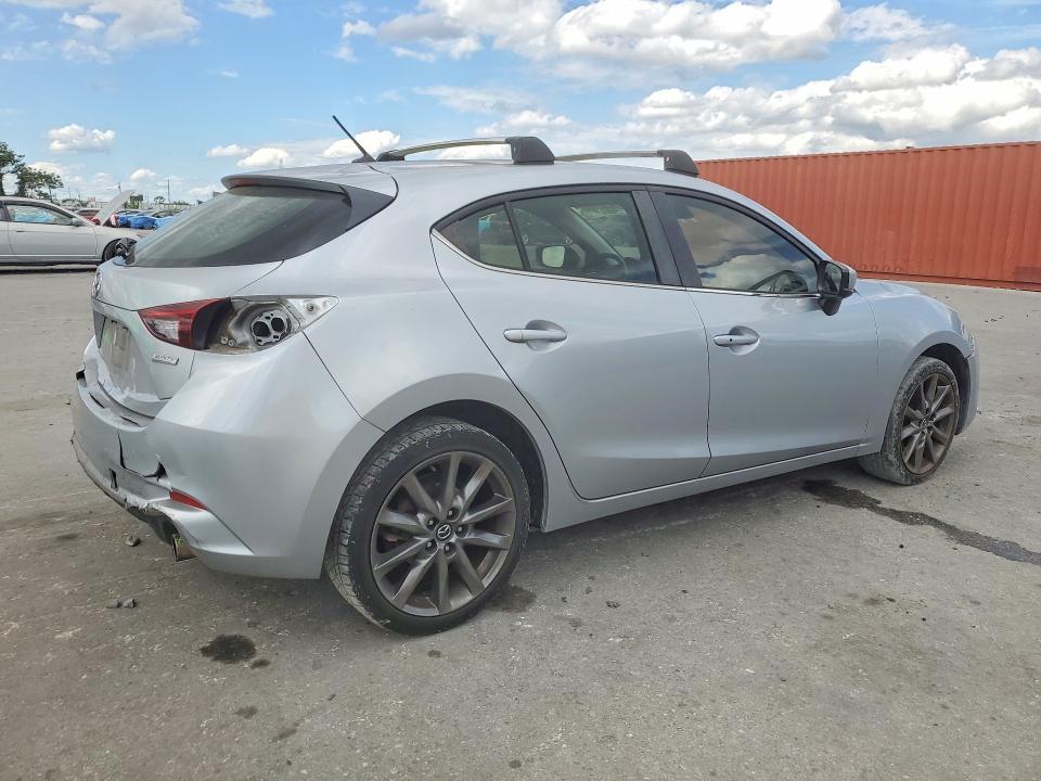 50598646 :رقم المزاد ، 3MZBN1L30JM201916 vin ، 2018 Mazda 3 مزاد بيع