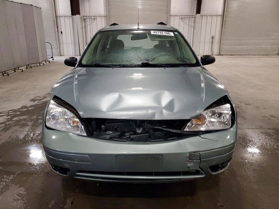 49792106 :رقم المزاد ، 1FAFP36N35W179347 vin ، 2005 Ford Focus مزاد بيع