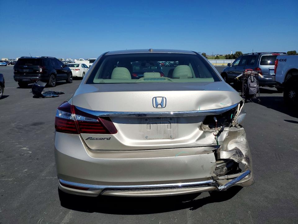 Aukcja sprzedaży 2017 Honda Accord, vin: 1HGCR2F7XHA035655, numer aukcji: 52001676