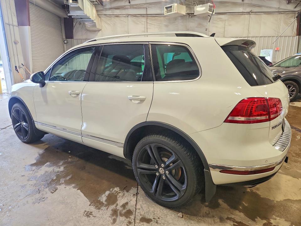 Продаж на аукціоні авто 2017 Volkswagen Touareg, vin: WVGGF7BP0HD002279, номер лоту: 52054966