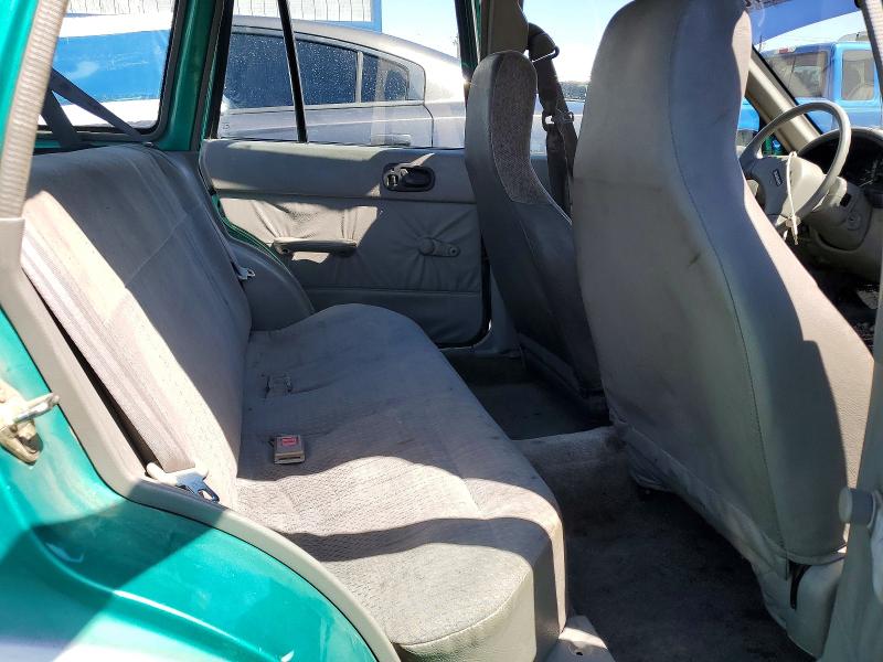 1994 Geo Metro მანქანა იყიდება აუქციონზე, vin: 2C1MR6463R6785074, აუქციონის ნომერი: 50344976