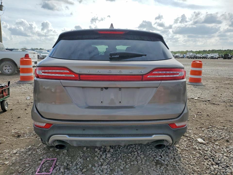 48051306 :رقم المزاد ، 5LMCJ3C96JUL18679 vin ، 2018 Lincoln Mkc مزاد بيع