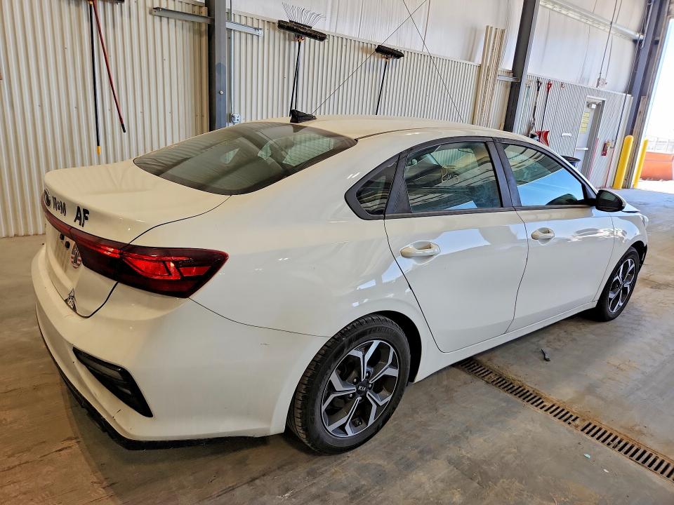 2020 Kia Forte მანქანა იყიდება აუქციონზე, vin: 3KPF24AD9LE153582, აუქციონის ნომერი: 49769006
