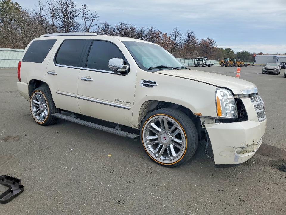 2011 Cadillac Escalade მანქანა იყიდება აუქციონზე, vin: 1GYS4DEF7BR315727, აუქციონის ნომერი: 48467496