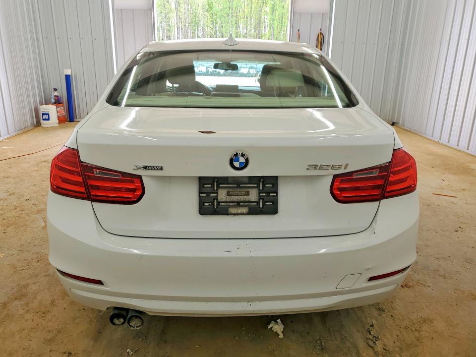 2013 Bmw 328 მანქანა იყიდება აუქციონზე, vin: WBA3B3C58DF542480, აუქციონის ნომერი: 48976156