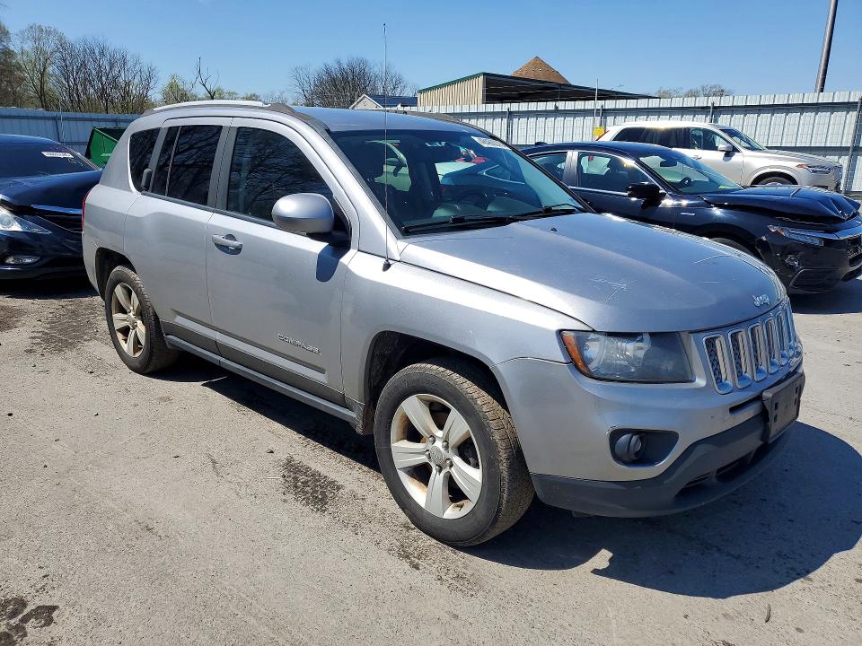 48460076 :رقم المزاد ، 1C4NJDEB0FD424946 vin ، 2015 Jeep Compass مزاد بيع