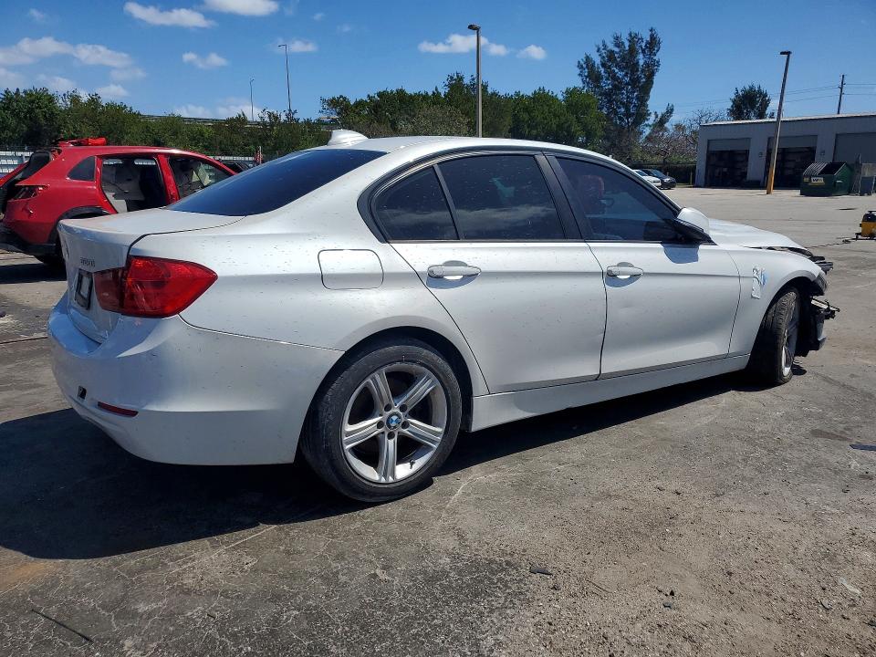 49855666 :رقم المزاد ، WBA3B1G56ENT01099 vin ، 2014 Bmw 320 مزاد بيع
