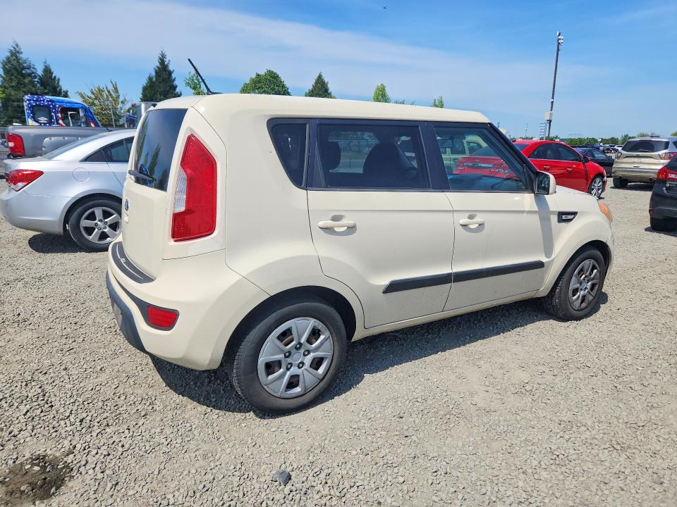 2013 Kia Soul მანქანა იყიდება აუქციონზე, vin: KNDJT2A51D7483982, აუქციონის ნომერი: 51877106