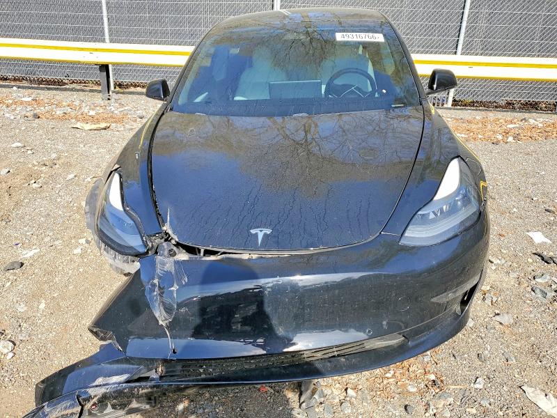 49316766 :رقم المزاد ، 5YJ3E1EC8MF049493 vin ، 2021 Tesla Model 3 مزاد بيع