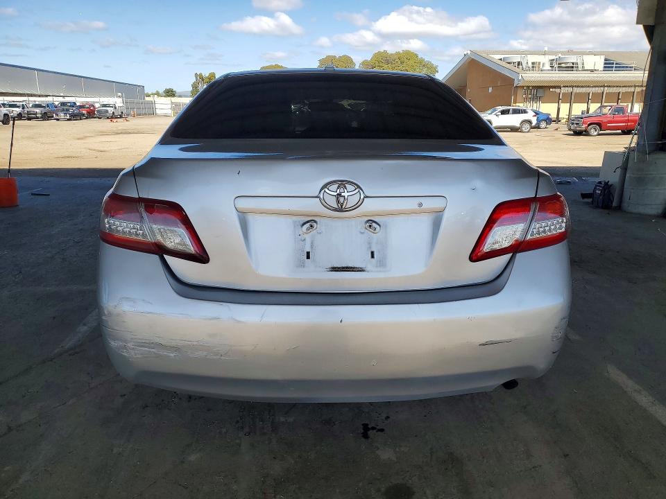 50048236 :رقم المزاد ، 4T1BF3EK0AU116355 vin ، 2010 Toyota Camry مزاد بيع