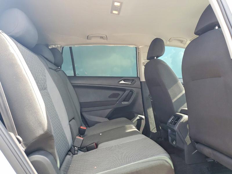 Продаж на аукціоні авто 2018 Volkswagen Tiguan, vin: 3VV0B7AX8JM104105, номер лоту: 50191096
