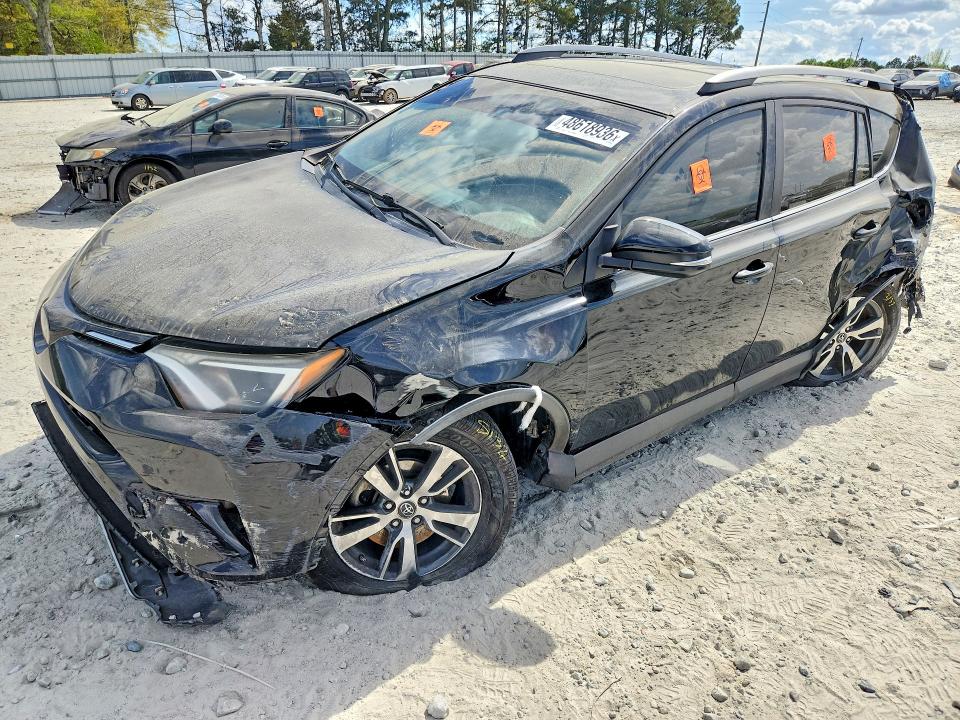 58179556 :رقم المزاد ، 2T3WFREV7JW421311 vin ، 2018 Toyota Rav4 مزاد بيع