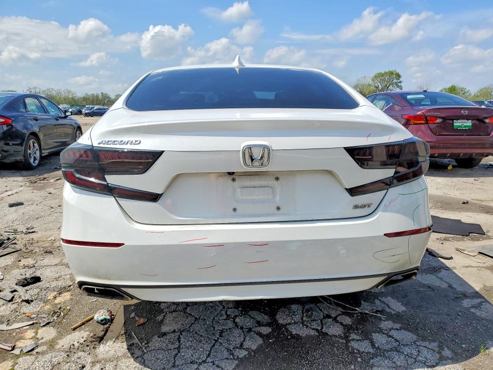 Продажа на аукционе авто 2018 Honda Accord, vin: 1HGCV2F51JA010126, номер лота: 50064346