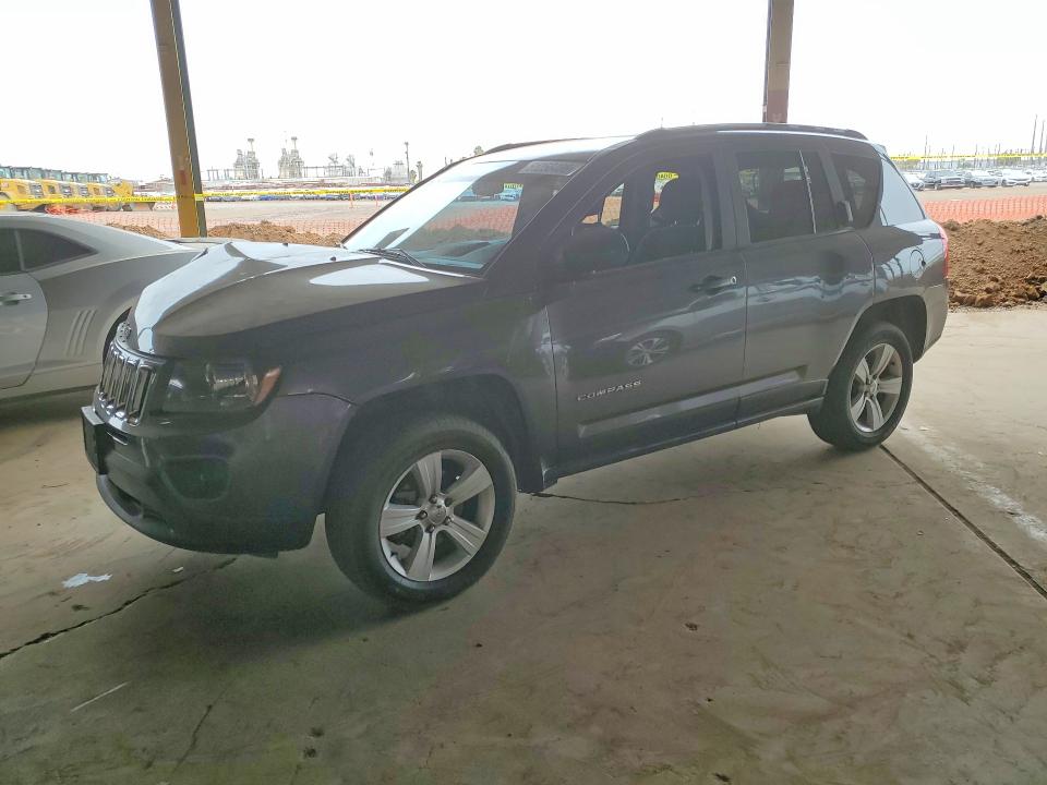 51256486 :رقم المزاد ، 1C4NJDBB9GD733241 vin ، 2016 Jeep Compass مزاد بيع