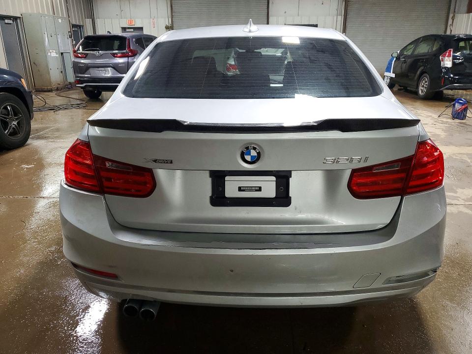 49563296 :رقم المزاد ، WBA3B3C54DF536854 vin ، 2013 Bmw 328 مزاد بيع