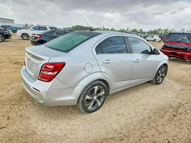 48345166 :رقم المزاد ، 1G1JF5SB9L4114146 vin ، 2020 Chevrolet Sonic مزاد بيع
