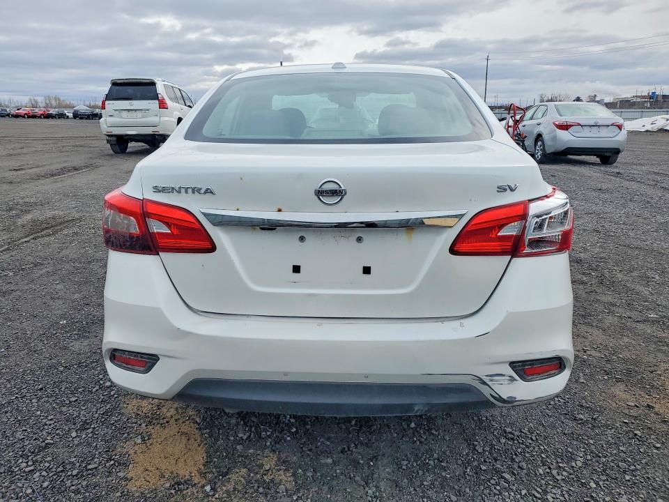 48065326 :رقم المزاد ، 3N1AB7AP8JY217406 vin ، 2018 Nissan Sentra مزاد بيع