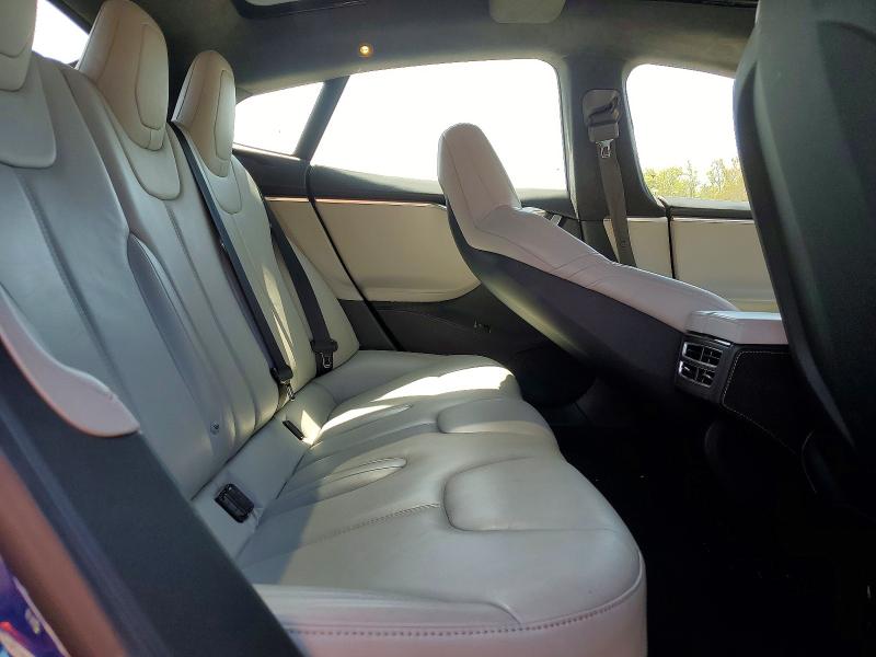 48037226 :رقم المزاد ، 5YJSA1E26GF124419 vin ، 2016 Tesla Model S مزاد بيع