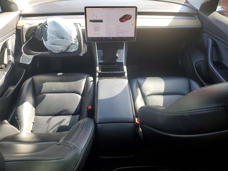 49672946 :رقم المزاد ، 5YJ3E1EA8JF049021 vin ، 2018 Tesla Model 3 مزاد بيع