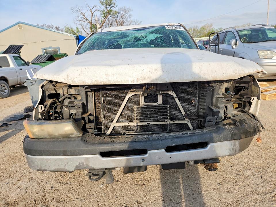 48352636 :رقم المزاد ، 1GCEC19Z36E251594 vin ، 2006 Chevrolet Silverado مزاد بيع