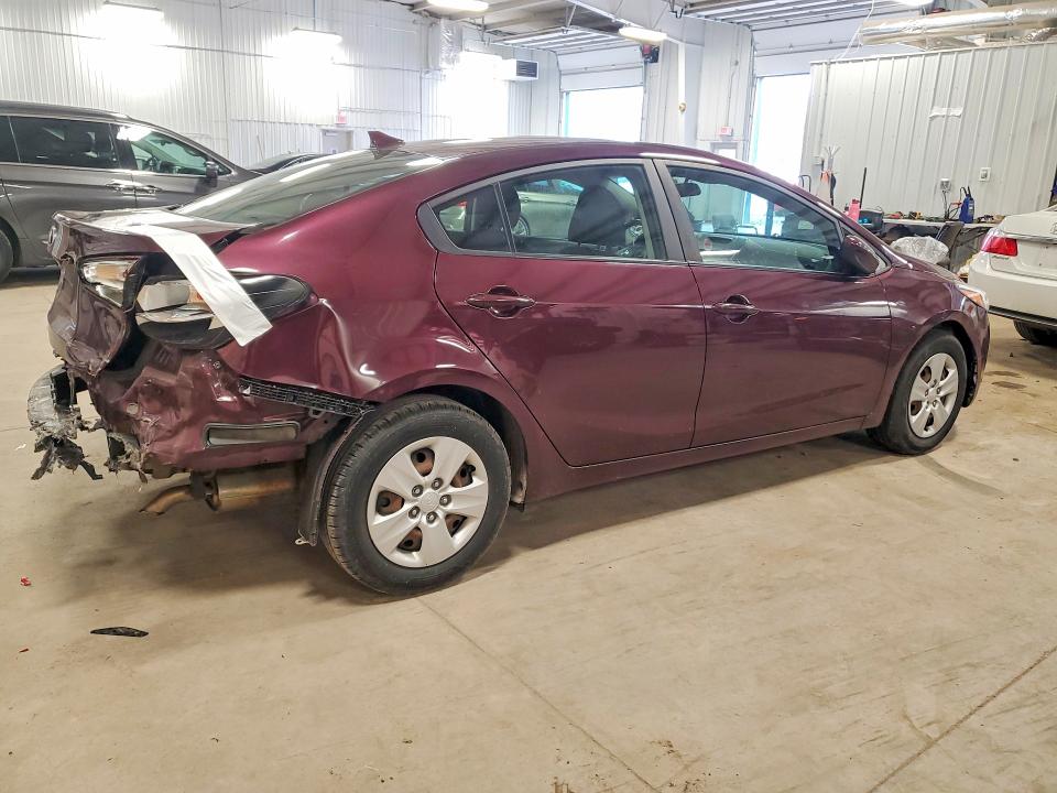 2017 Kia Forte მანქანა იყიდება აუქციონზე, vin: 3KPFK4A78HE062739, აუქციონის ნომერი: 49813036