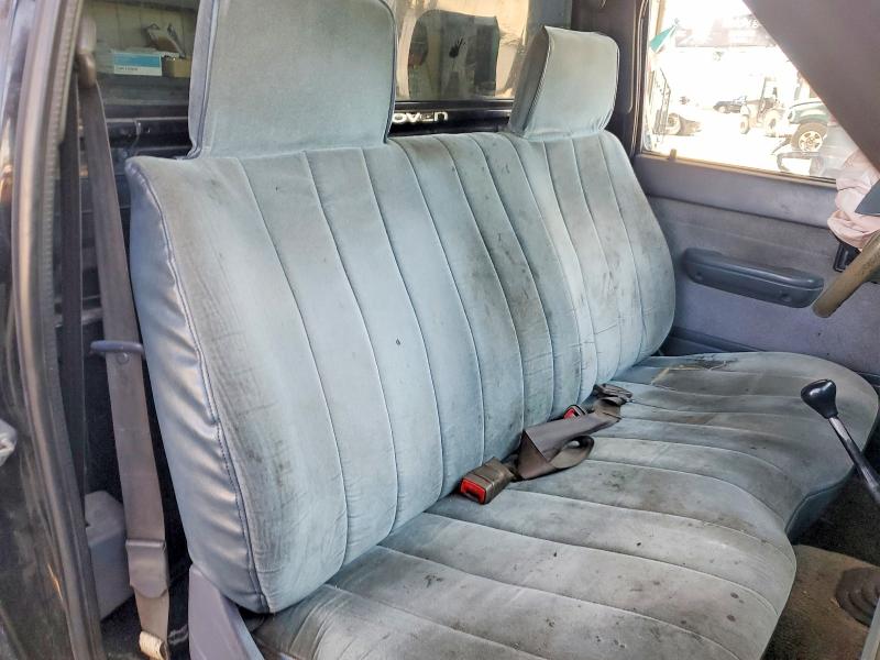 51001736 :رقم المزاد ، 4TANL42N5VZ249454 vin ، 1997 Toyota Tacoma مزاد بيع