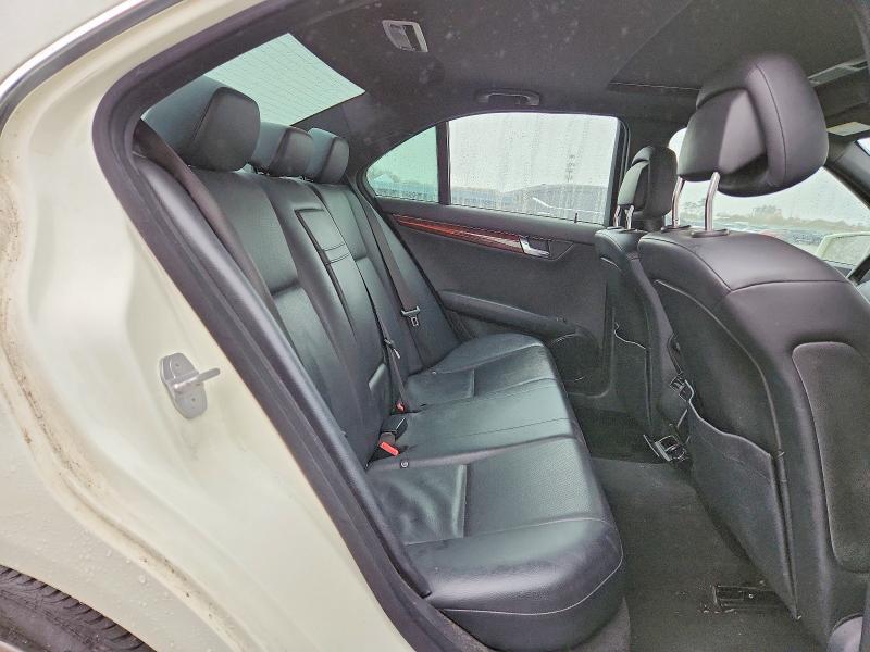 51518206 :رقم المزاد ، WDDGF8BB8AF482361 vin ، 2010 Mercedes-benz C مزاد بيع
