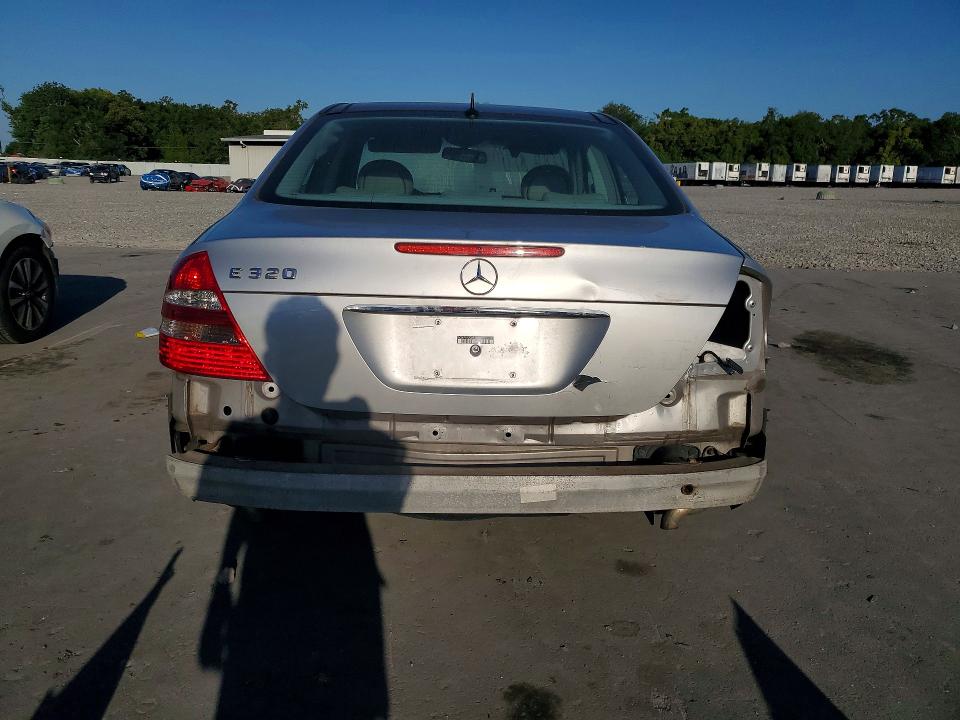 Продажа на аукционе авто 2003 Mercedes-benz E, vin: WDBUF65J93X105487, номер лота: 50110116