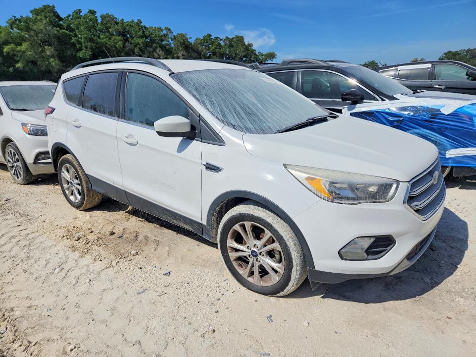 2018 Ford Escape მანქანა იყიდება აუქციონზე, vin: 1FMCU0GD9JUC19961, აუქციონის ნომერი: 49151776