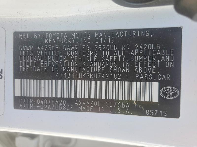 48495726 :رقم المزاد ، 4T1B11HK2KU742182 vin ، 2019 Toyota Camry مزاد بيع