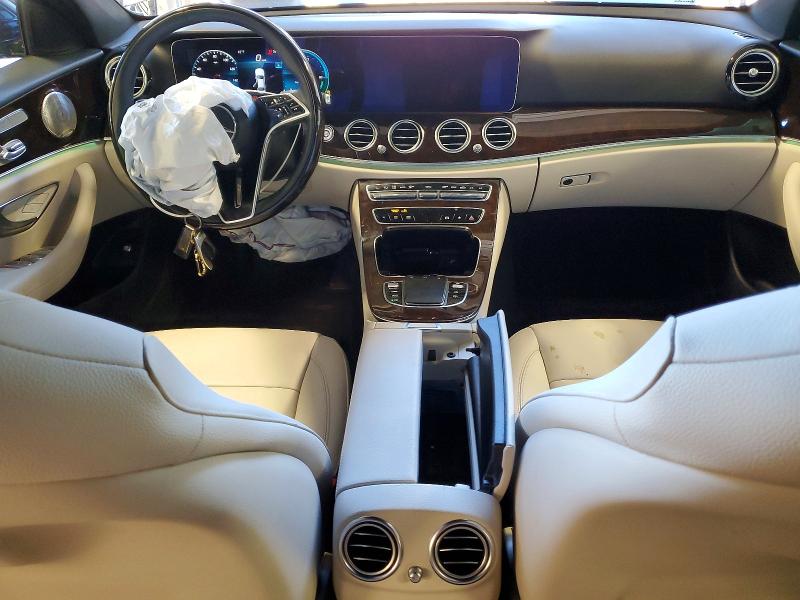 49845386 :رقم المزاد ، W1KZF8EB4NB028366 vin ، 2022 Mercedes-benz E مزاد بيع