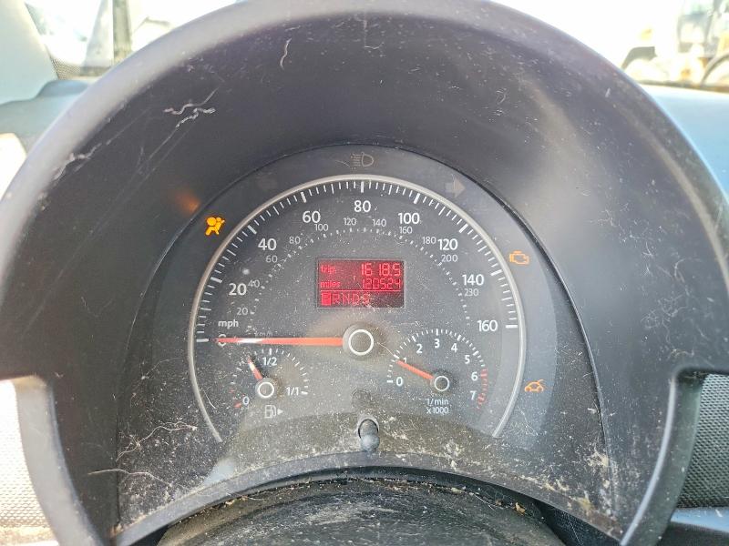 49172406 :رقم المزاد ، 3VWPW31C28M507771 vin ، 2008 Volkswagen New Beetle مزاد بيع