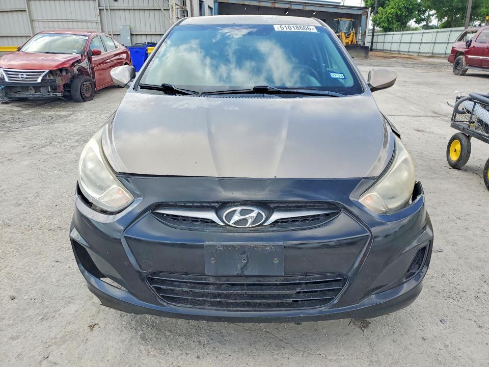 2013 Hyundai Accent მანქანა იყიდება აუქციონზე, vin: KMHCT5AE3DU138721, აუქციონის ნომერი: 51018666