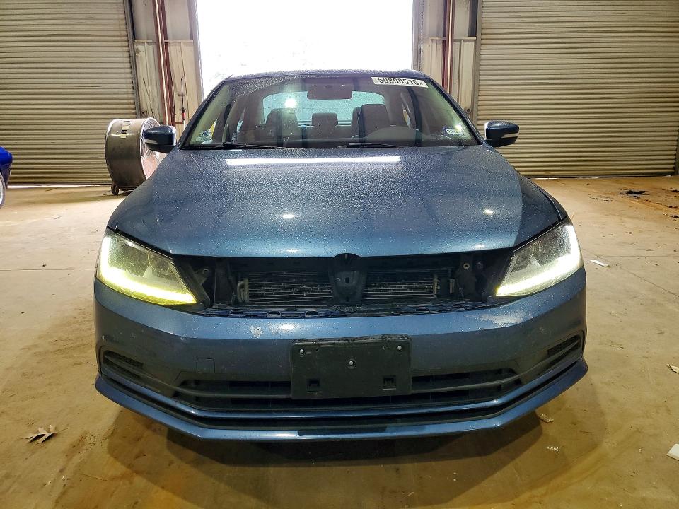 50898516 :رقم المزاد ، 3VWDB7AJ3JM221664 vin ، 2018 Volkswagen Jetta مزاد بيع
