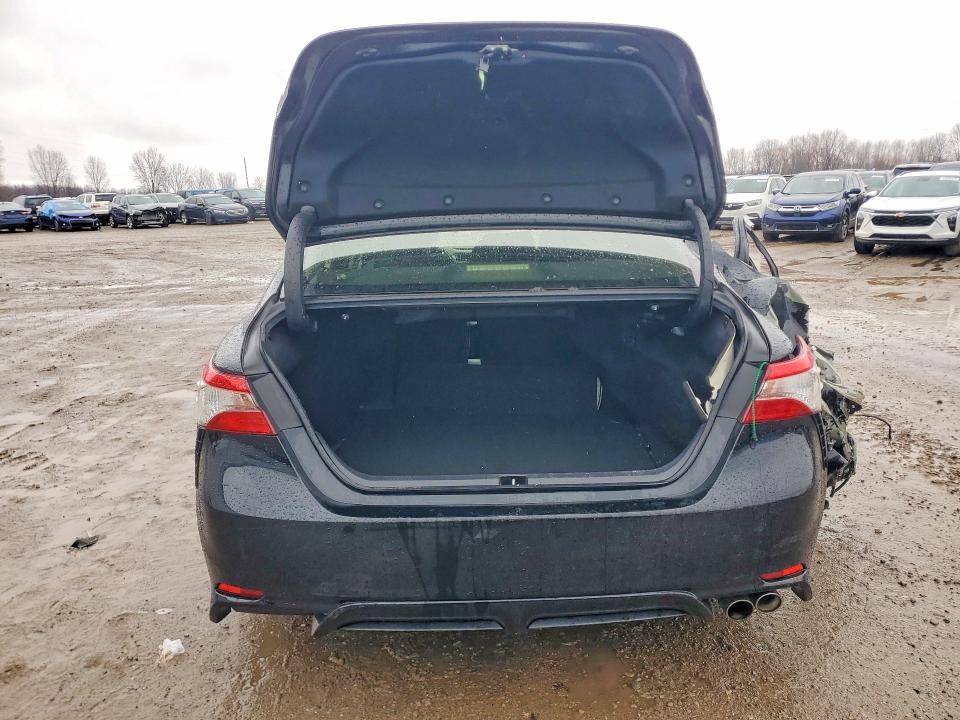 Продажа на аукционе авто 2018 Toyota Camry, vin: JTNB11HK6J3000694, номер лота: 47401086