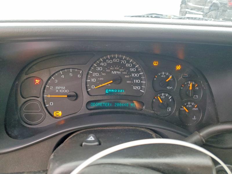 2005 Chevrolet Suburban მანქანა იყიდება აუქციონზე, vin: 3GNFK16Z85G173582, აუქციონის ნომერი: 51121246