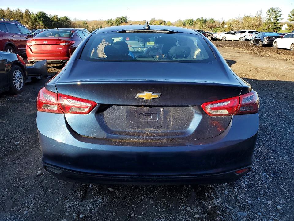 Продажа на аукционе авто 2022 Chevrolet Malibu, vin: 1G1ZD5ST0NF135170, номер лота: 48872036