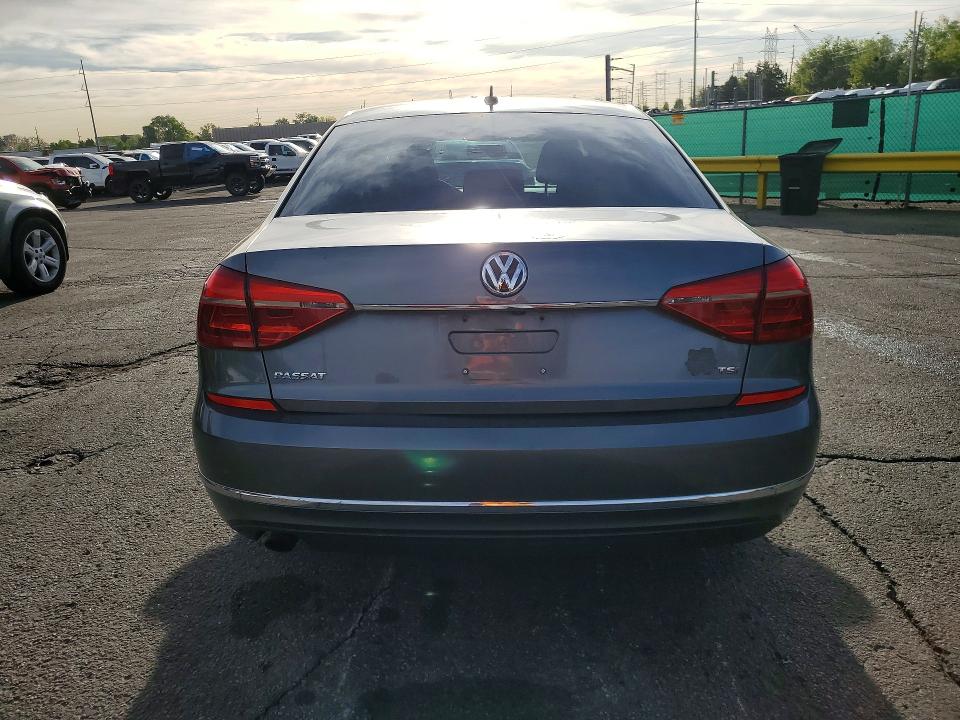 50263416 :رقم المزاد ، 1VWAT7A39GC042704 vin ، 2016 Volkswagen Passat مزاد بيع