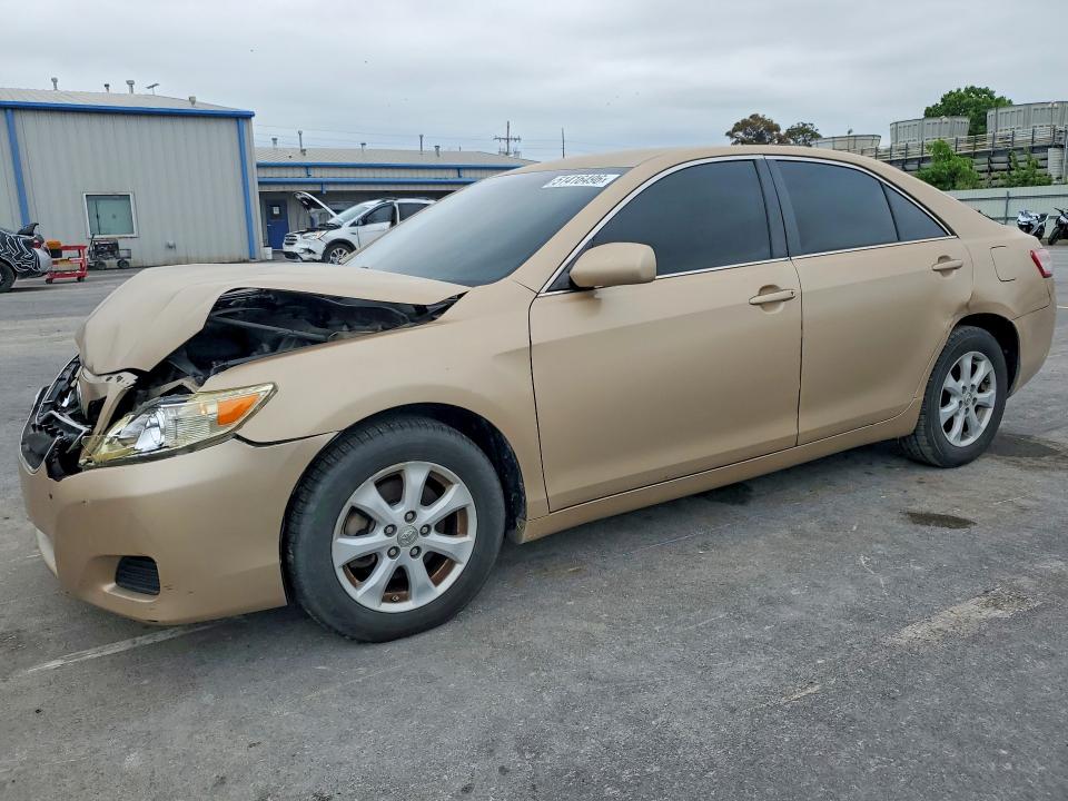 51416496 :رقم المزاد ، 4T1BF3EK4BU735641 vin ، 2011 Toyota Camry مزاد بيع