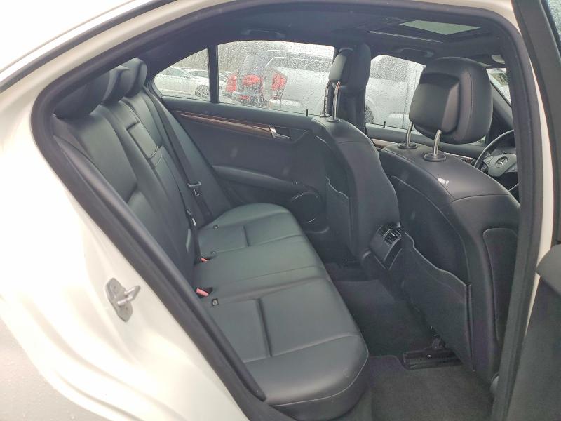 2010 Mercedes-benz C მანქანა იყიდება აუქციონზე, vin: WDDGF8BB2AR099823, აუქციონის ნომერი: 48680916