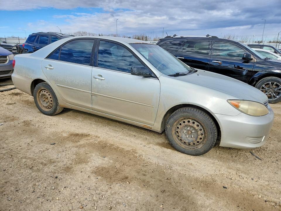 50217216 :رقم المزاد ، JTDBE32K753026028 vin ، 2005 Toyota Camry مزاد بيع