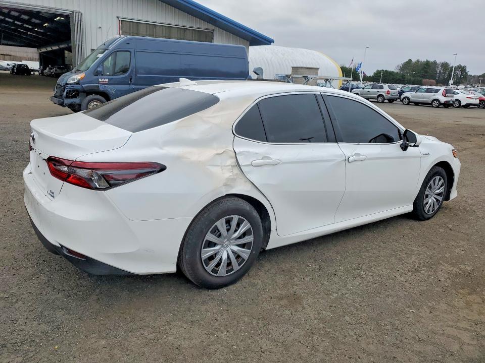 2021 Toyota Camry Hybrid მანქანა იყიდება აუქციონზე, vin: 4T1C31AKXMU556286, აუქციონის ნომერი: 49144186