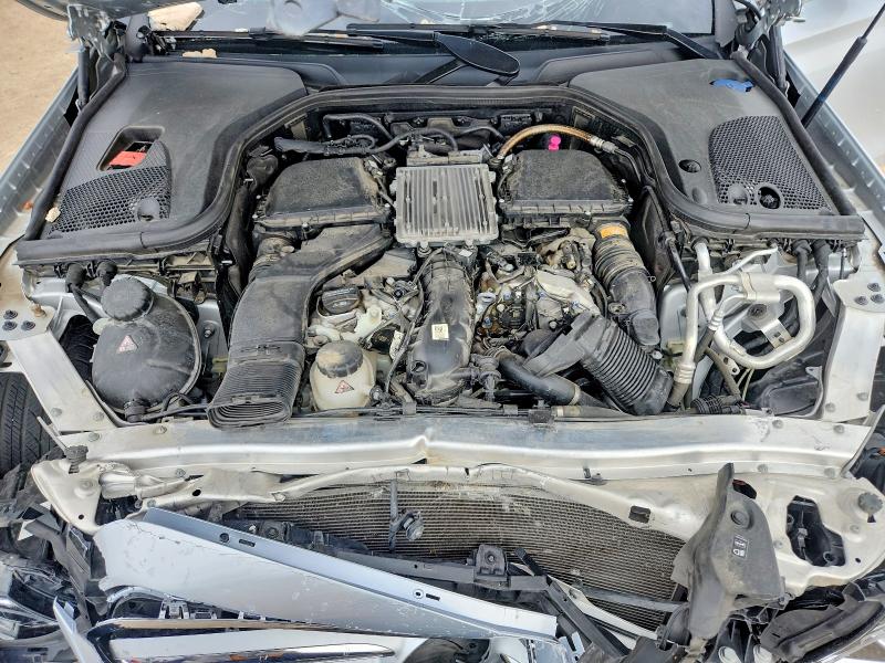 54493446 :رقم المزاد ، WDDZH6GB5JA375491 vin ، 2018 Mercedes-benz E مزاد بيع