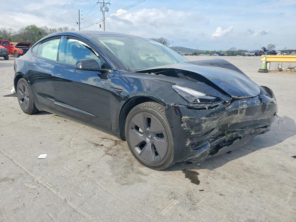 48252946 :رقم المزاد ، 5YJ3E1EA3NF101256 vin ، 2022 Tesla Model 3 مزاد بيع