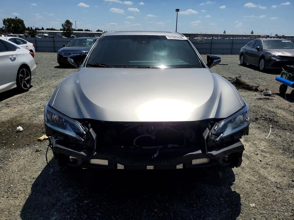 51329436 :رقم المزاد ، 58AB21B19KU001243 vin ، 2019 Lexus Es 300h مزاد بيع