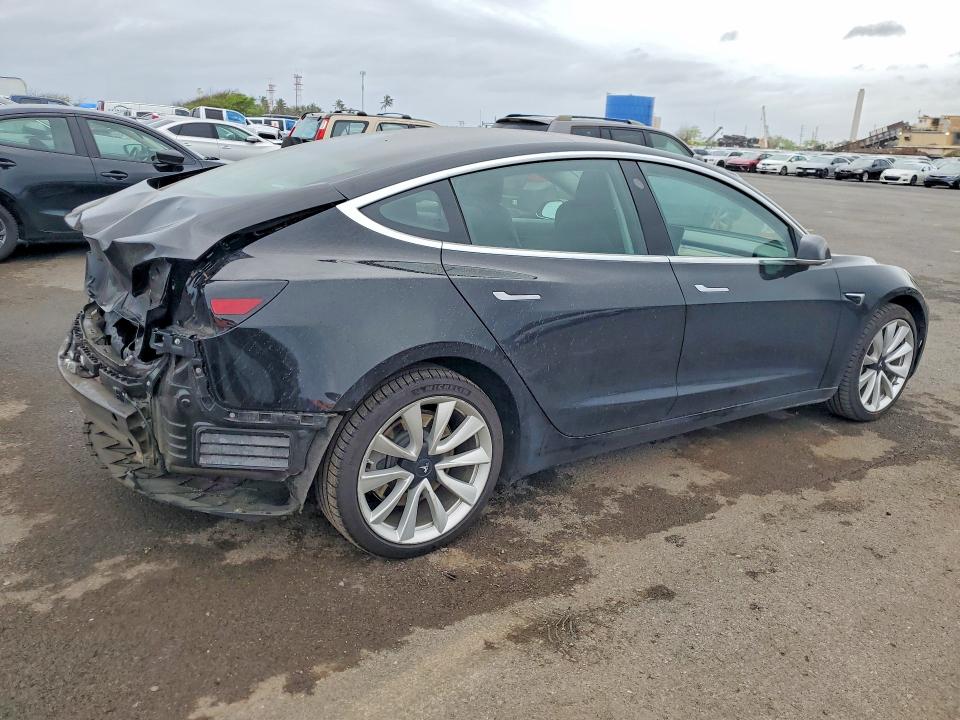 49288246 :رقم المزاد ، 5YJ3E1EA1KF190823 vin ، 2019 Tesla Model 3 مزاد بيع