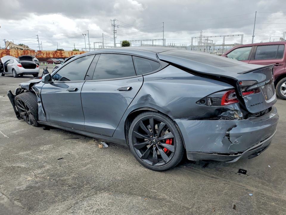 50763856 :رقم المزاد ، 5YJSA1H16EFP38287 vin ، 2014 Tesla Model S مزاد بيع